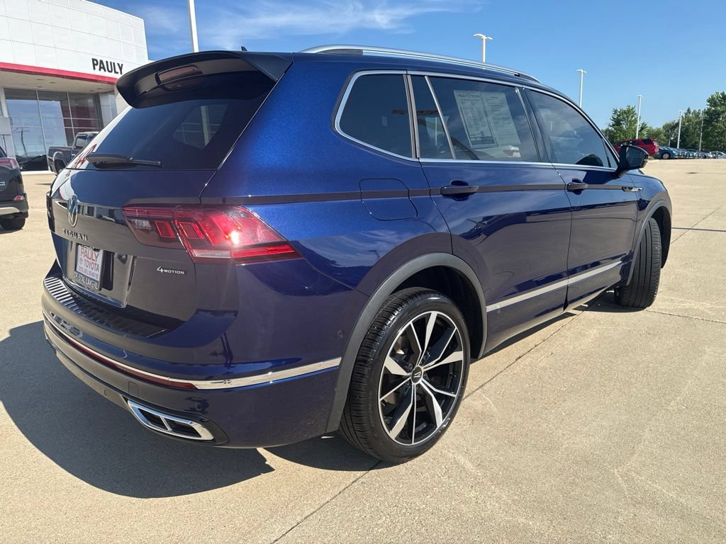 Used 2024 Volkswagen Tiguan SEL R-Line AWD/4WD image 3