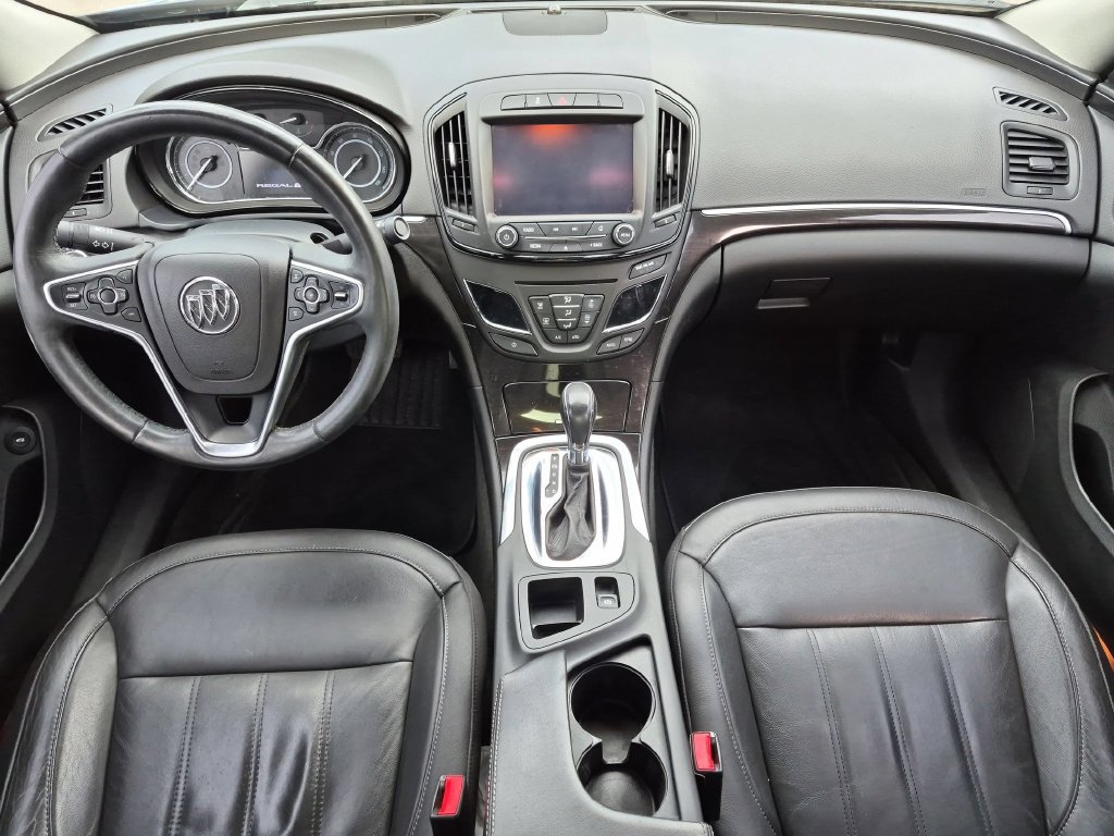 Used 2017 Buick Regal Sport Touring FWD image 15