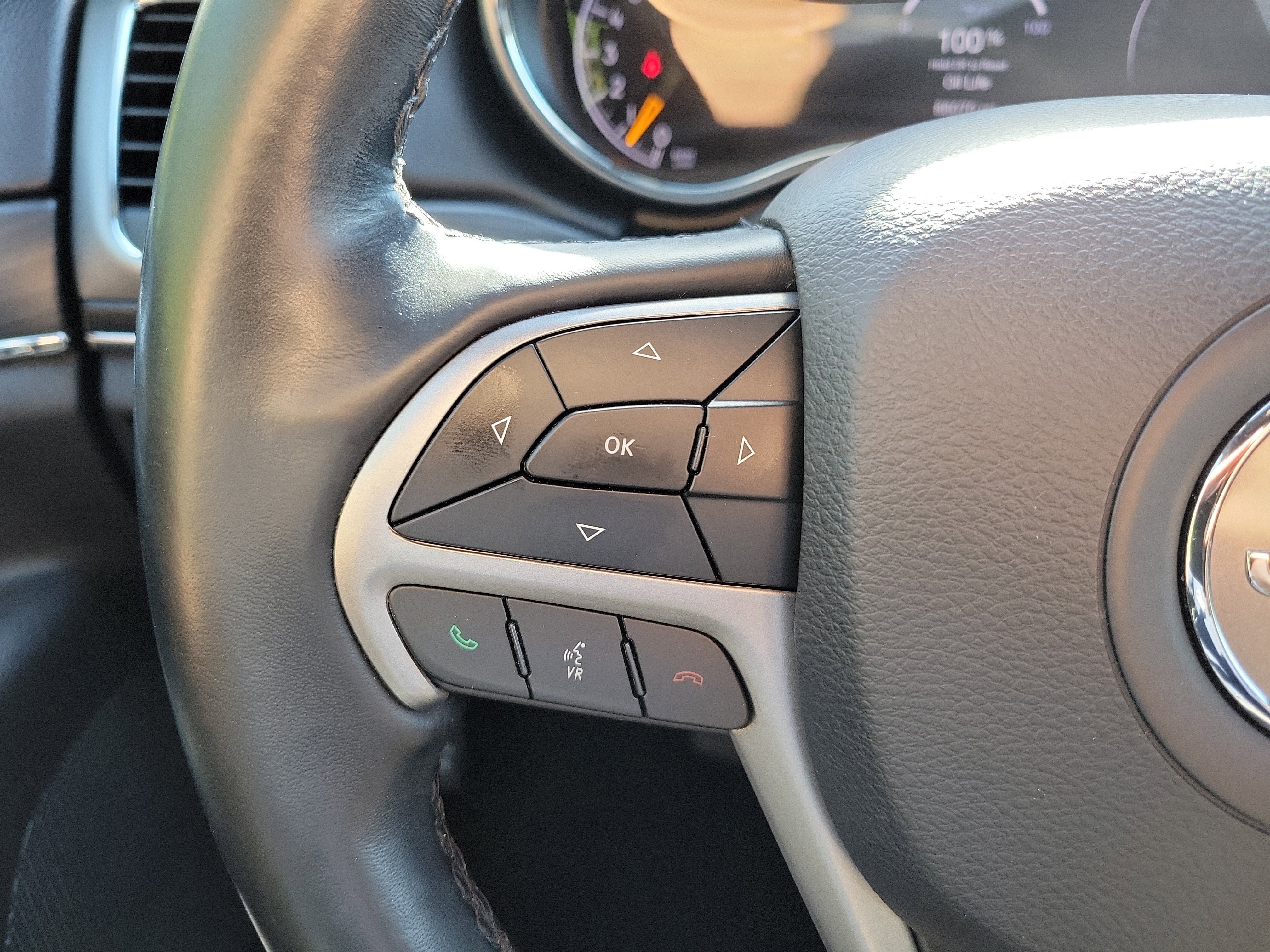 Used 2020 Jeep Grand Cherokee Limited w/ Luxury Group II image 29