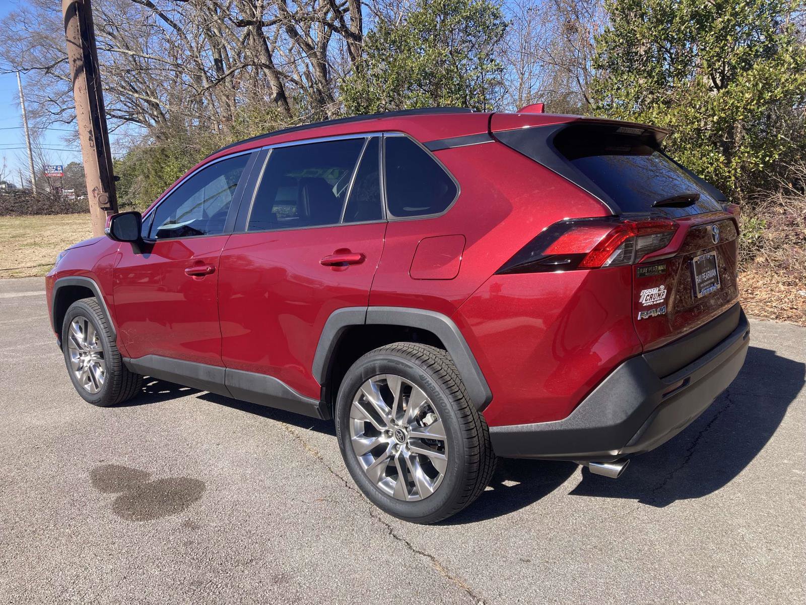 Used 2021 Toyota RAV4 XLE Premium image 7