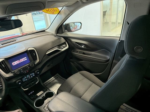 Used 2023 GMC Terrain SLE w/ Driver Convenience Package image 30