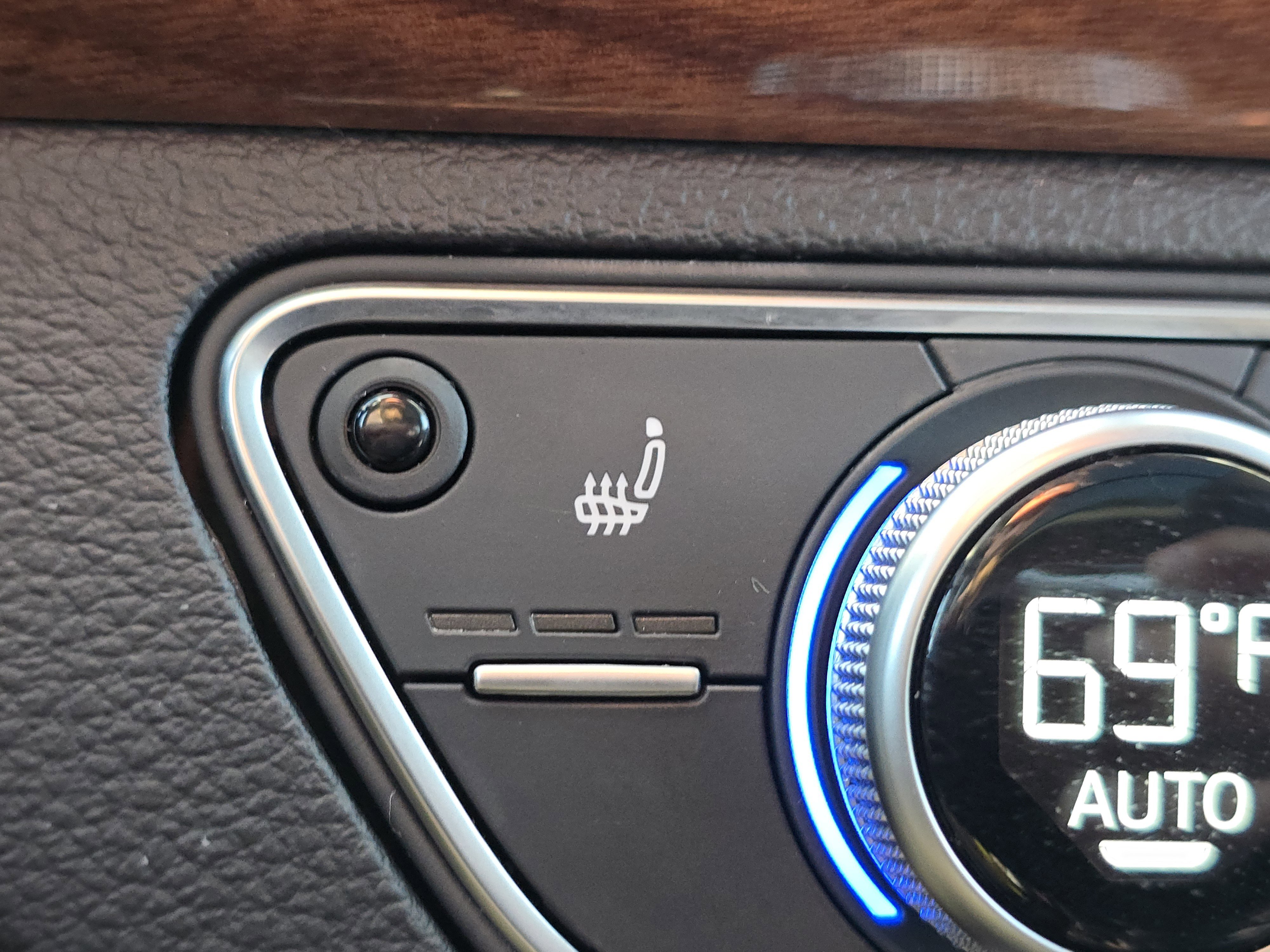 Certified 2023 Audi Q5 2.0T Premium w/ Convenience Package image 12