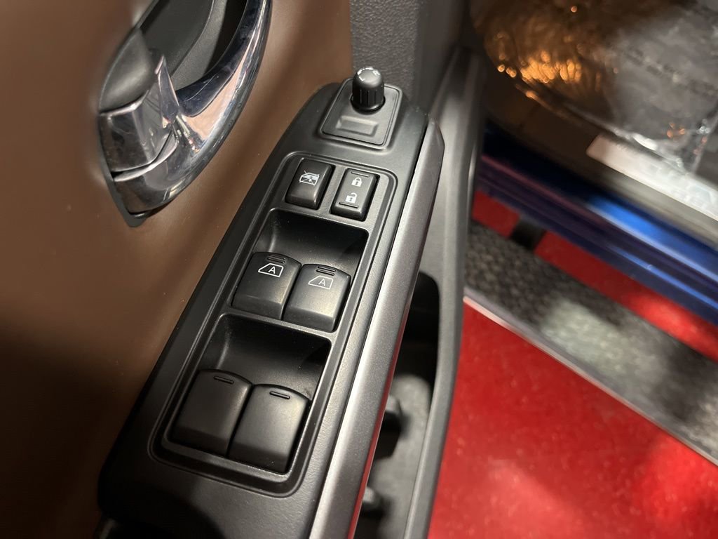 Used 2016 Nissan Titan Platinum Reserve image 20