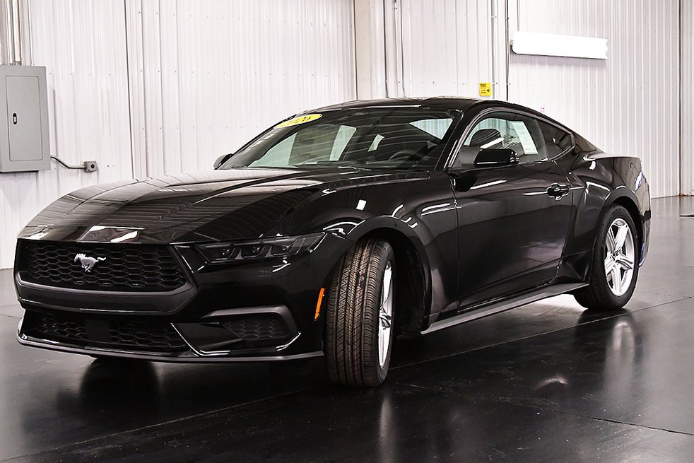 New 2026 Ford Mustang Coupe RWD image 3