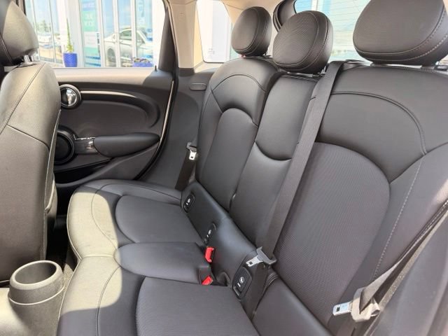 Used 2016 MINI Cooper 4-Door Hardtop FWD image 14