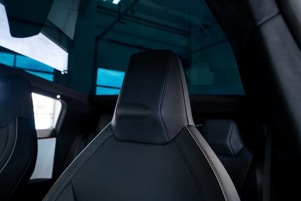 Used 2024 Tesla Cybertruck AWD Crew Cab image 22