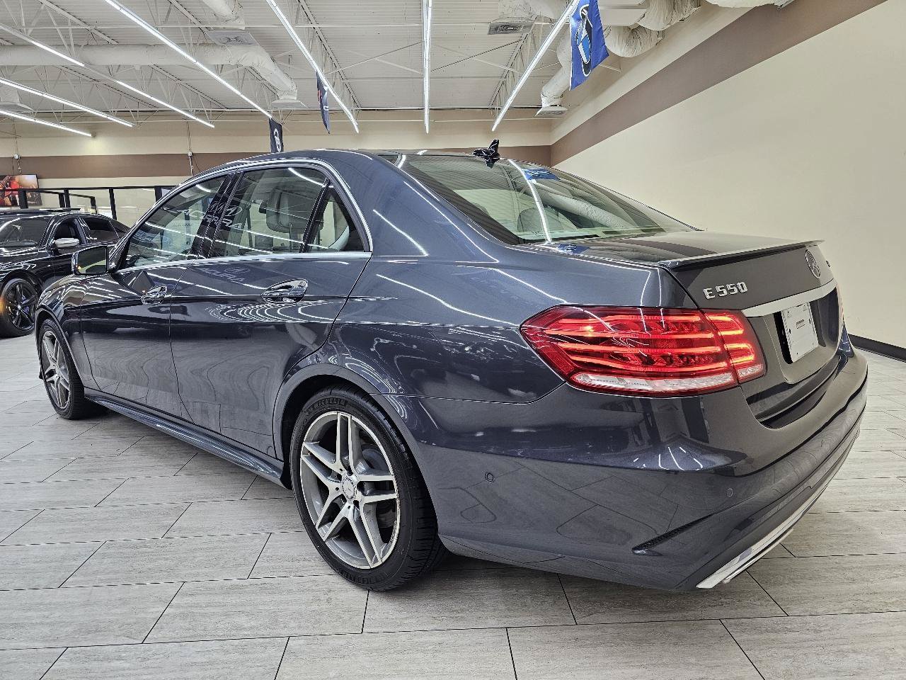 Used 2014 Mercedes-Benz E 550 4MATIC Sedan image 8