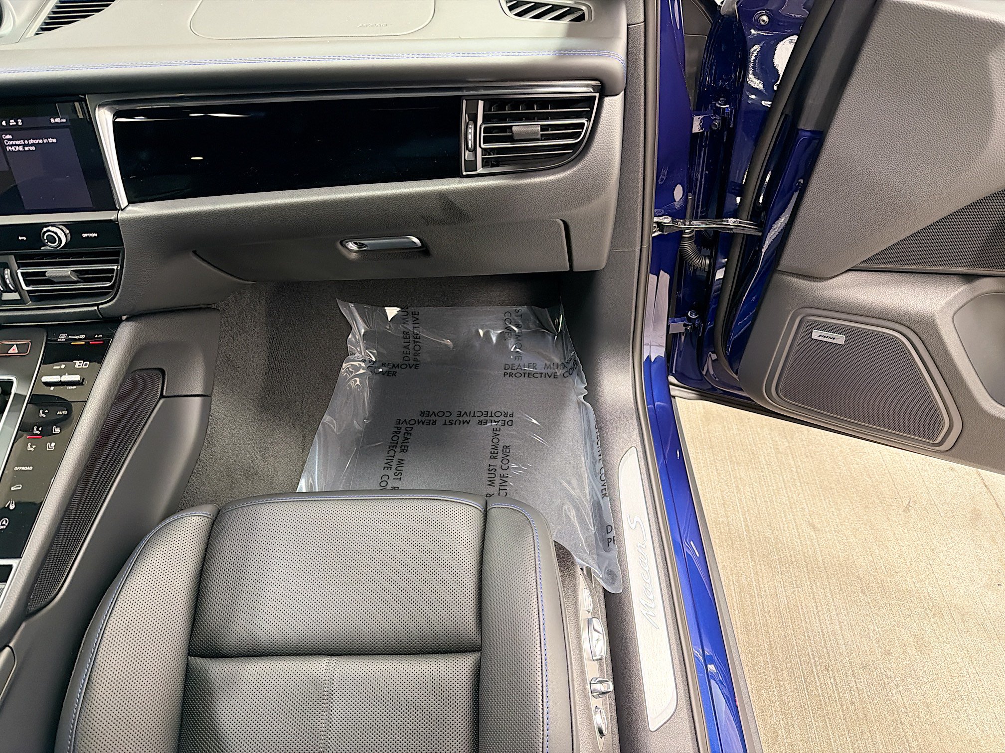 Certified 2026 Porsche Macan S AWD/4WD image 18