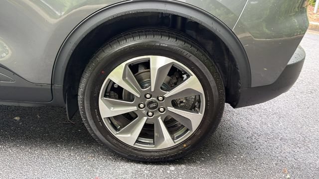 Certified 2024 Ford Escape Platinum AWD/4WD image 22