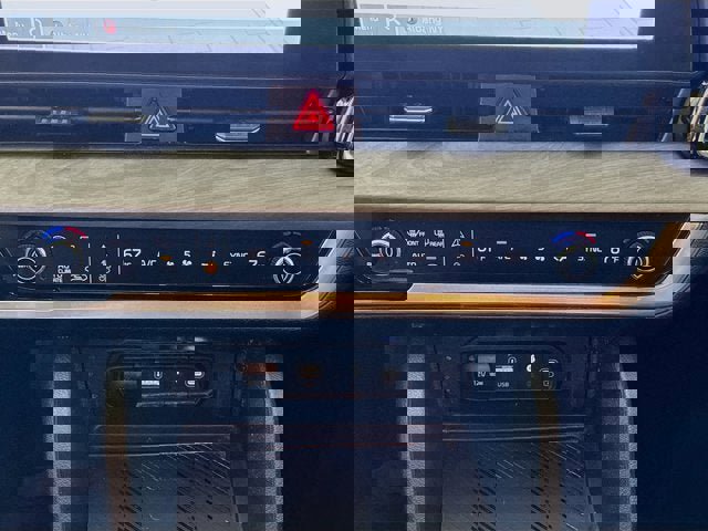 Used 2025 Kia Sportage X-Line image 16