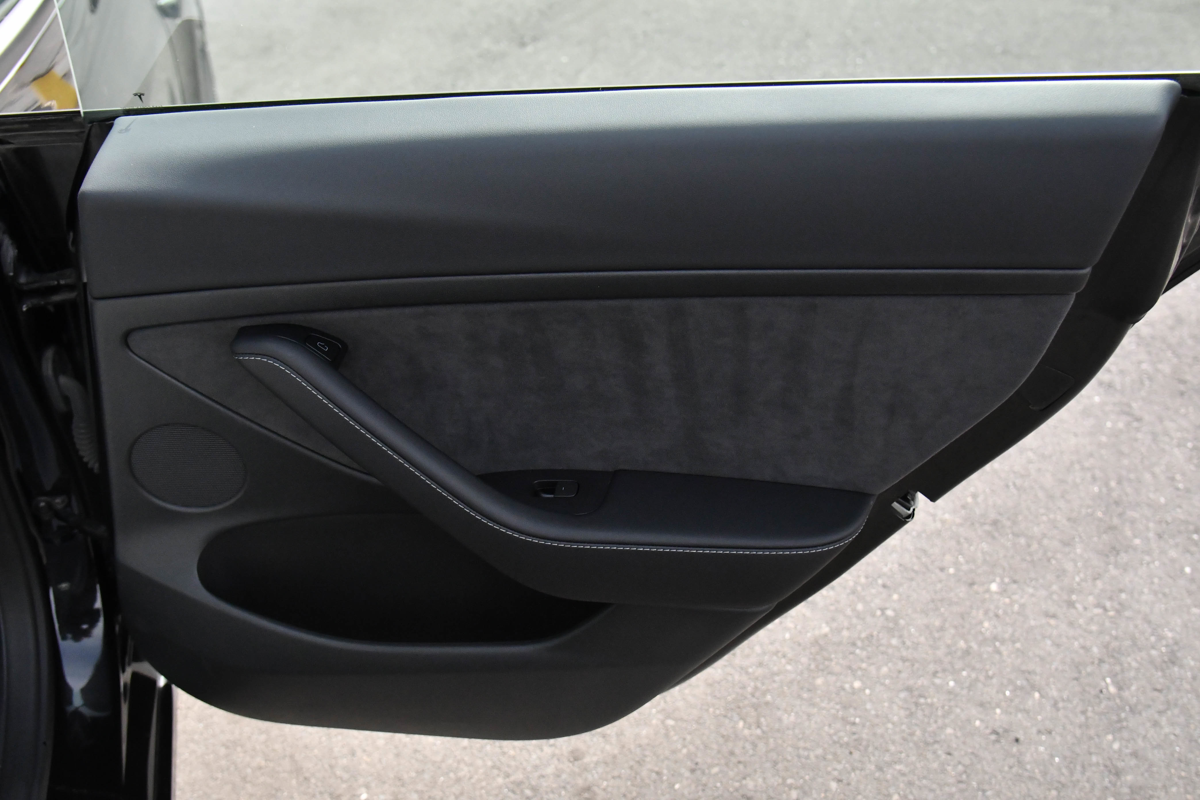 Used 2023 Tesla Model 3 Standard Range image 39