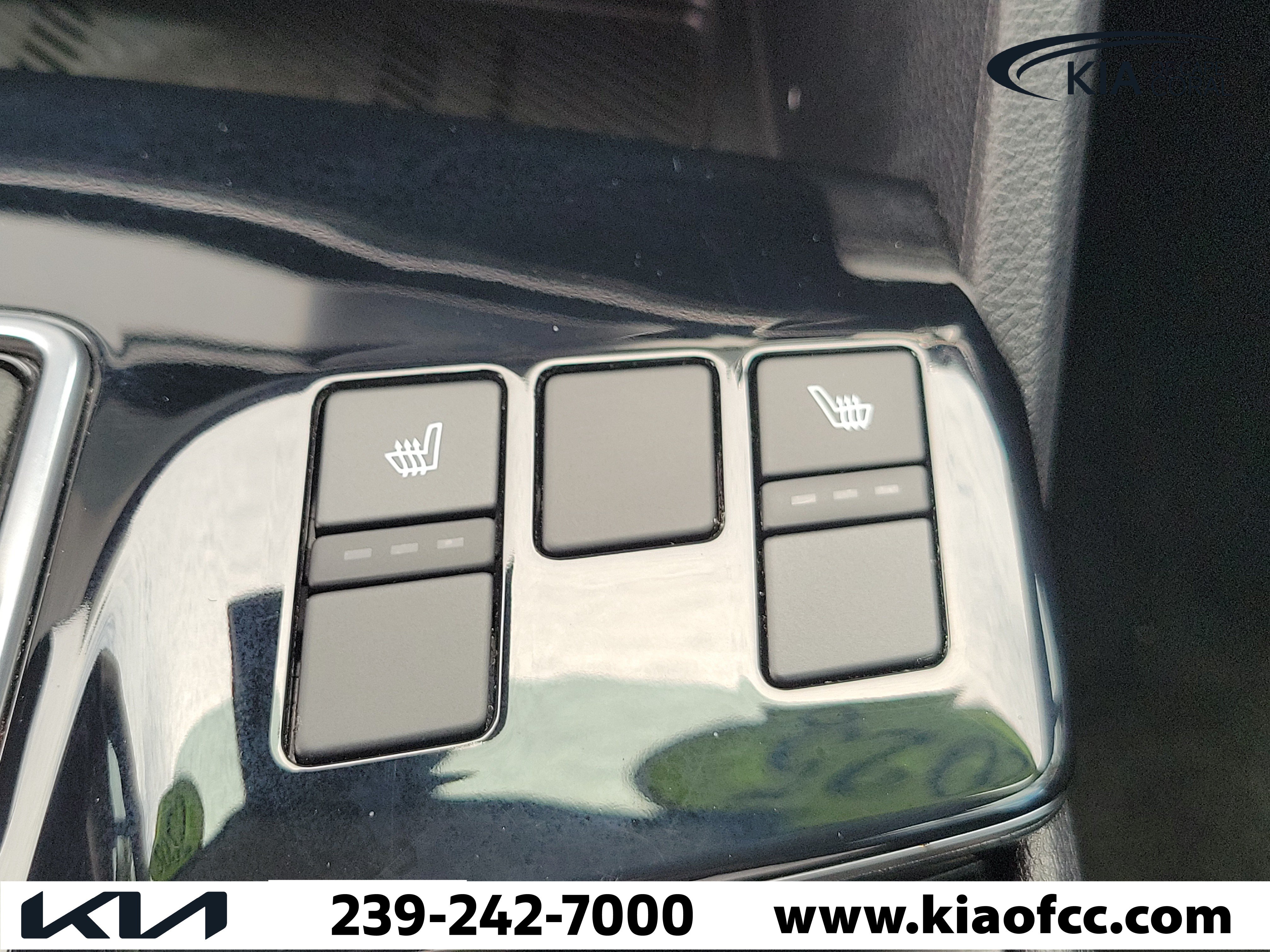 Certified 2025 Kia Sportage EX FWD image 28