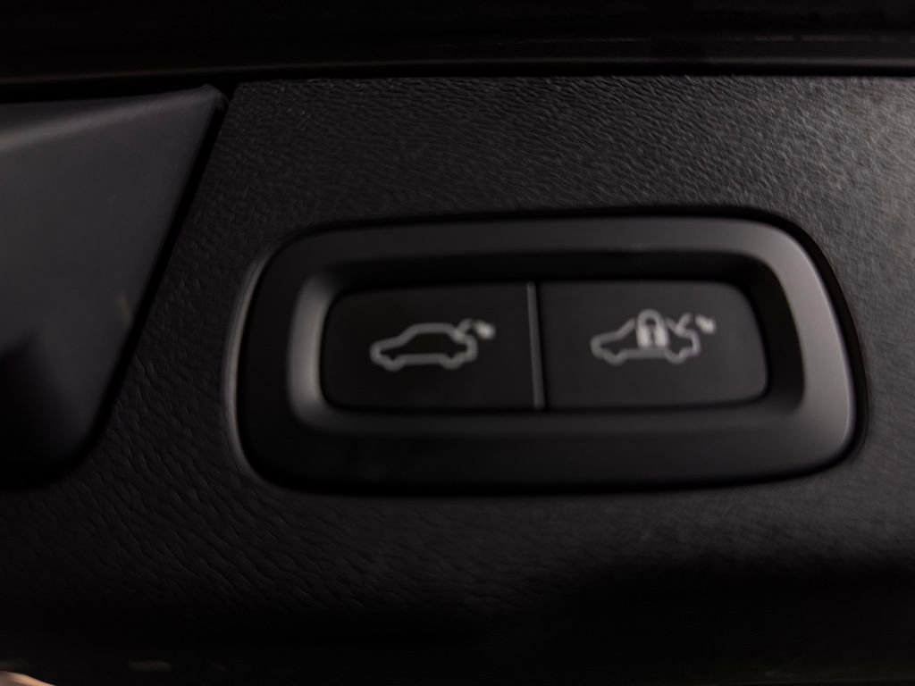 Used 2023 Volvo XC60 B5 Plus w/ Climate Package image 29