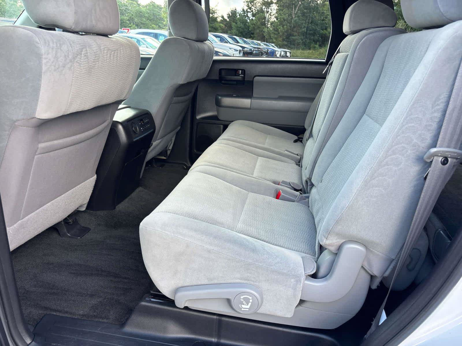 Used 2016 Toyota Sequoia SR5 AWD/4WD image 12