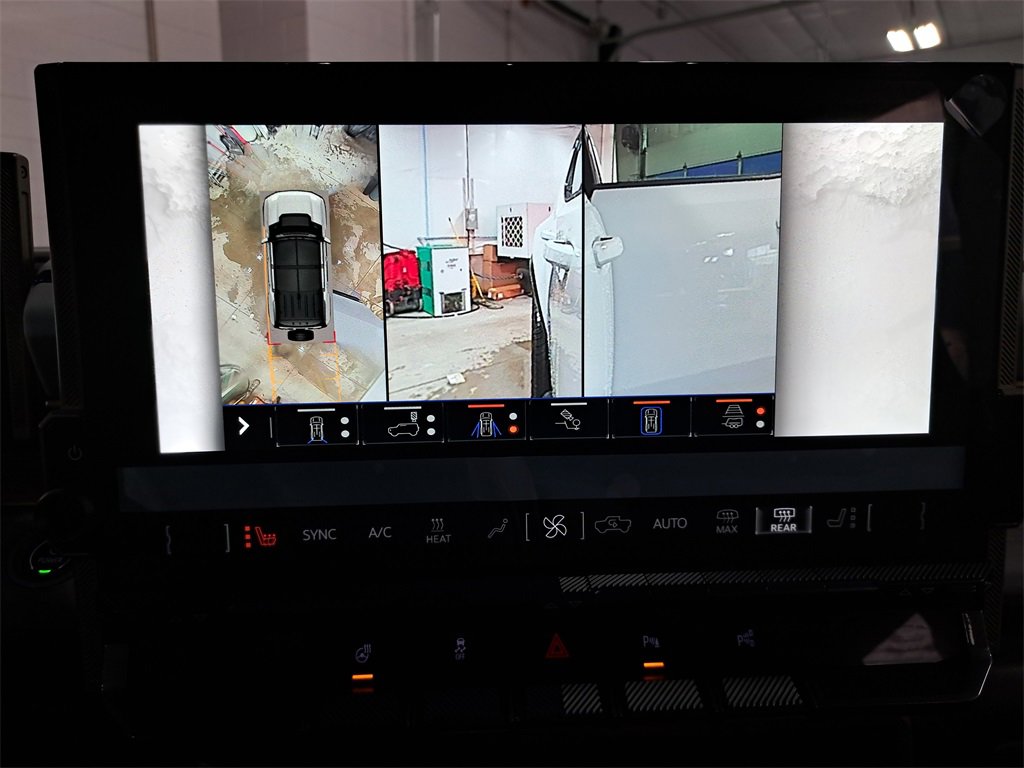 New 2025 GMC Hummer EV 2X image 37