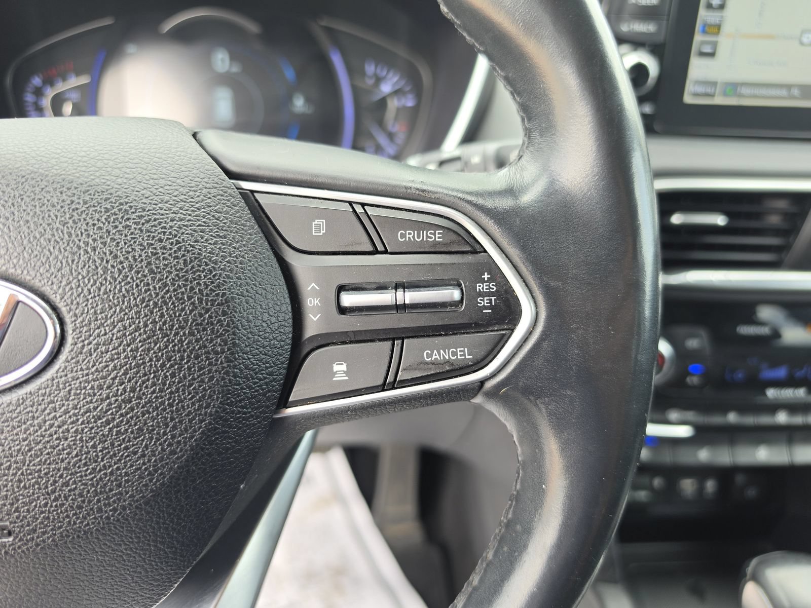 Used 2019 Hyundai Santa Fe AWD w/ Cargo Package image 33