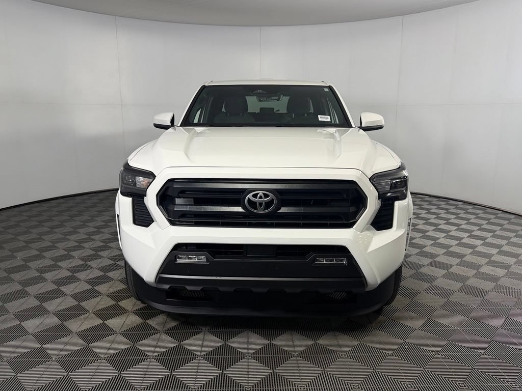 Used 2026 Toyota Tacoma SR5 AWD/4WD image 5