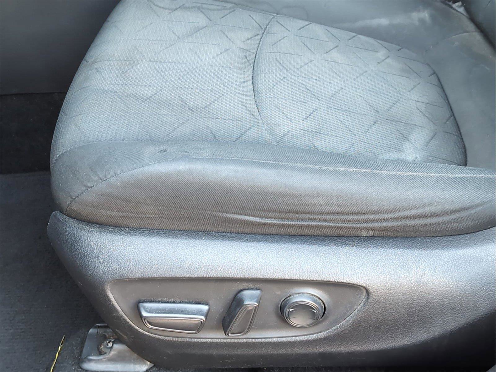 Used 2021 Toyota RAV4 XLE image 10