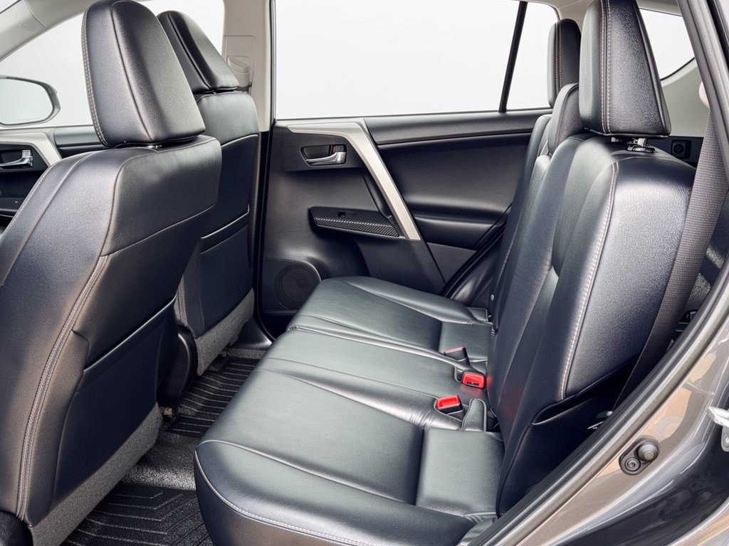 Used 2015 Toyota RAV4 Limited w/ Technology Package FWD image 25
