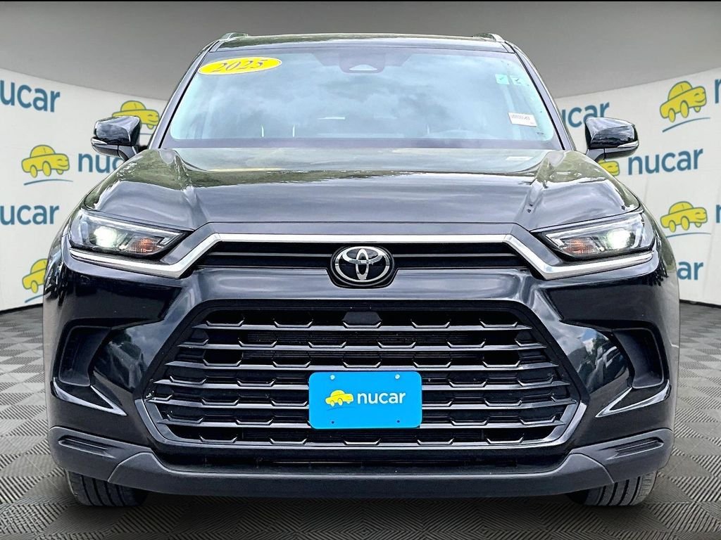 Used 2025 Toyota Grand Highlander AWD image 2