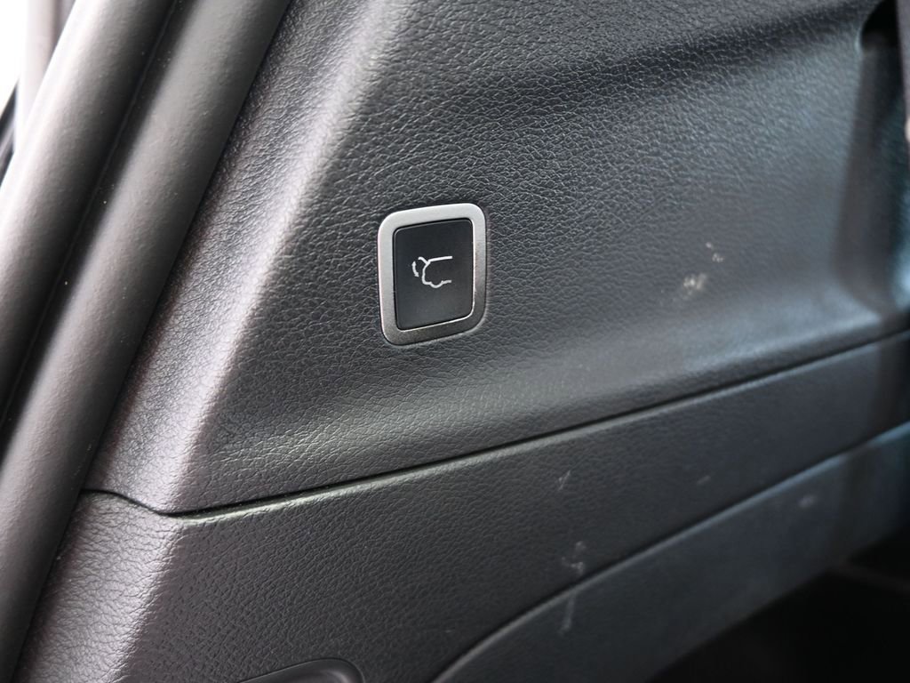 Used 2023 Chrysler Pacifica Touring-L w/ S Appearance Package image 43