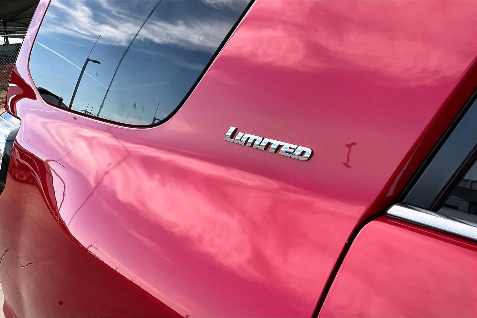 Used 2015 Toyota 4Runner Limited AWD/4WD image 30
