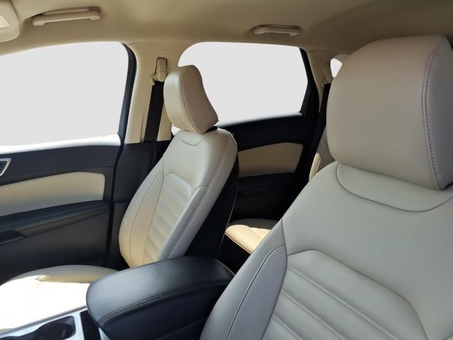 Used 2024 Ford Edge SEL AWD/4WD image 17