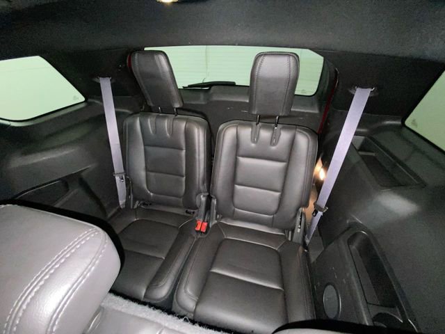 Used 2014 Ford Explorer XLT w/ Equipment Group 202A AWD/4WD image 13