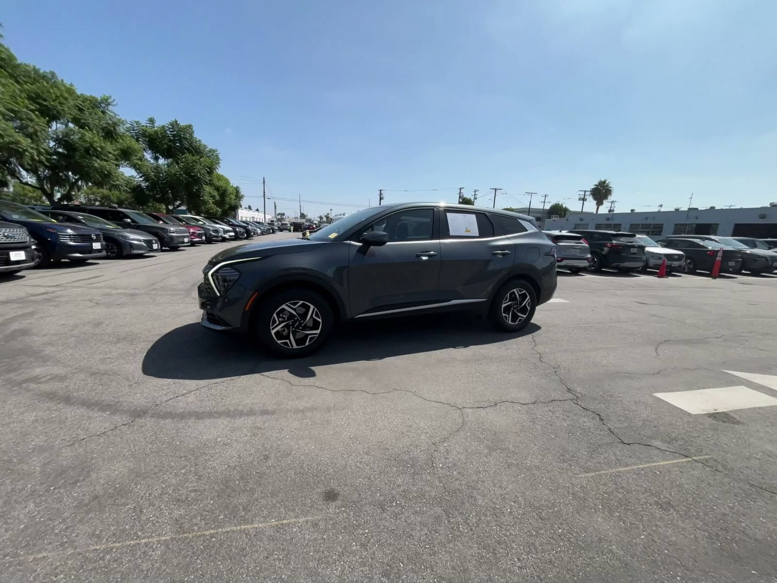 Used 2025 Kia Sportage LX FWD image 7