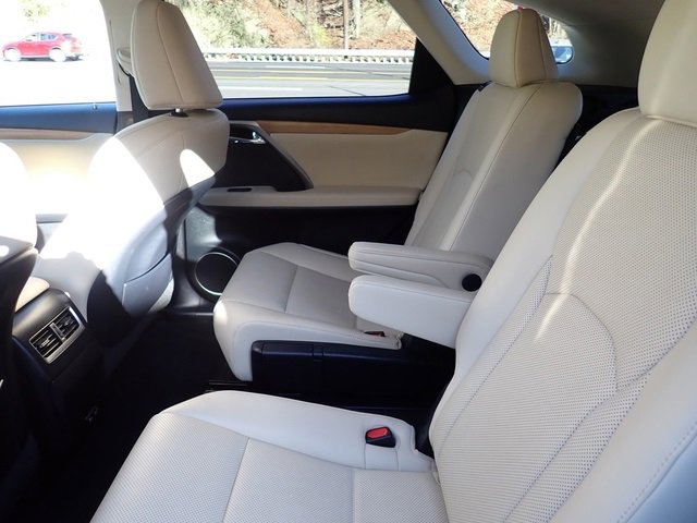 Used 2021 Lexus RX 350L Premium image 17