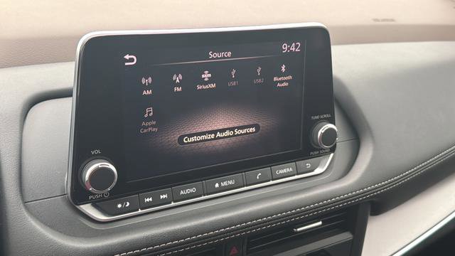 Used 2023 Nissan Rogue SV image 14