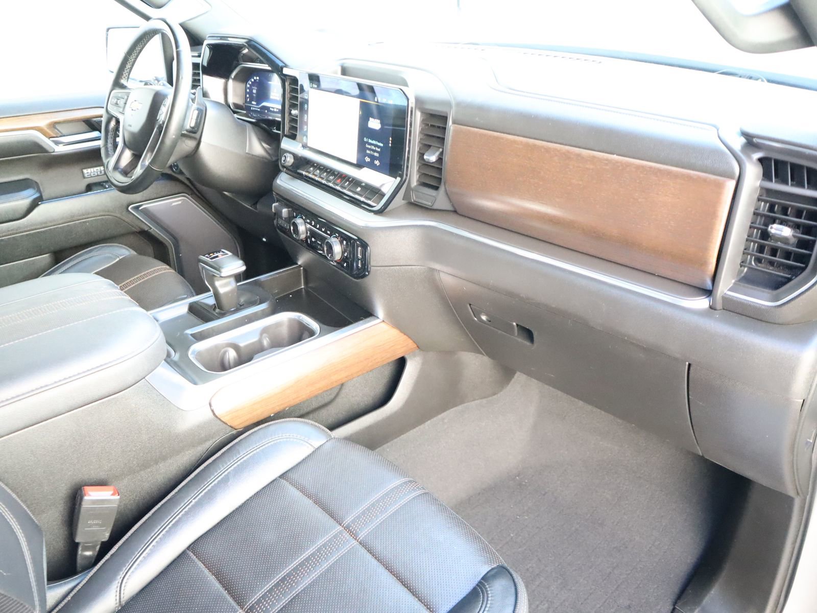 Used 2023 Chevrolet Silverado 1500 High Country w/ High Country Premium Package image 51