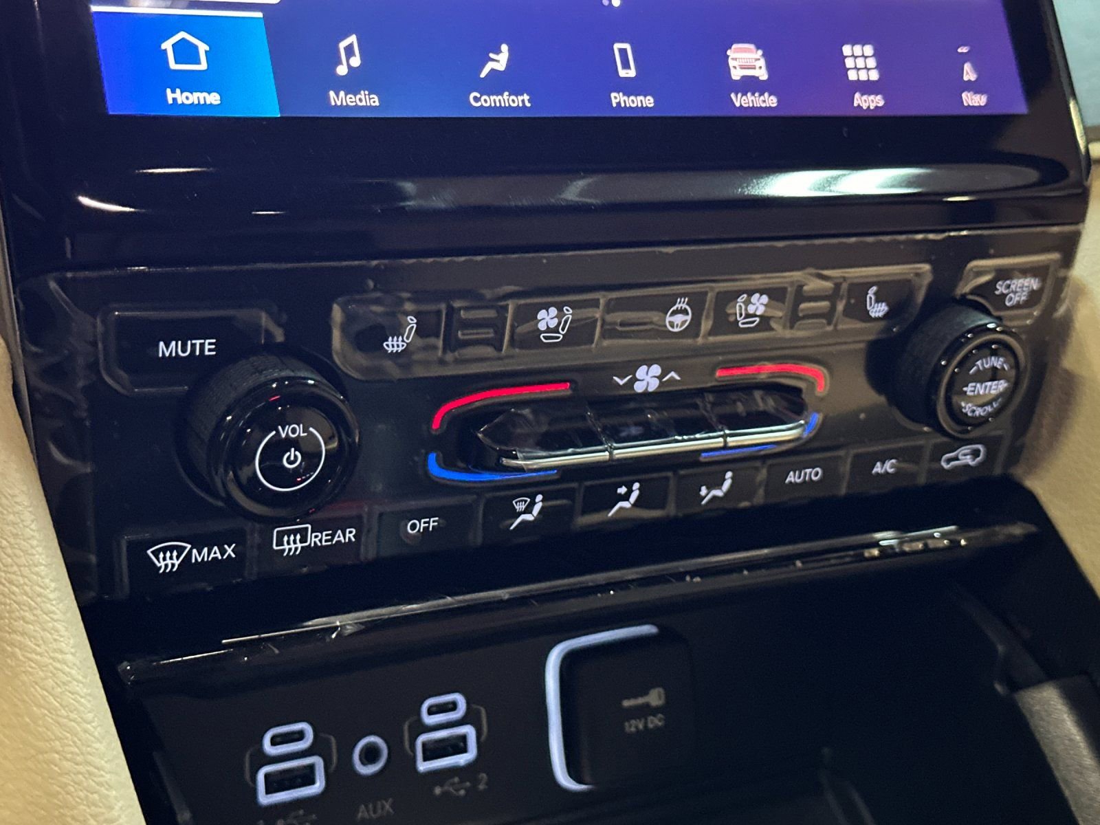 New 2025 Jeep Grand Cherokee Limited w/ Luxury Tech Group II image 20