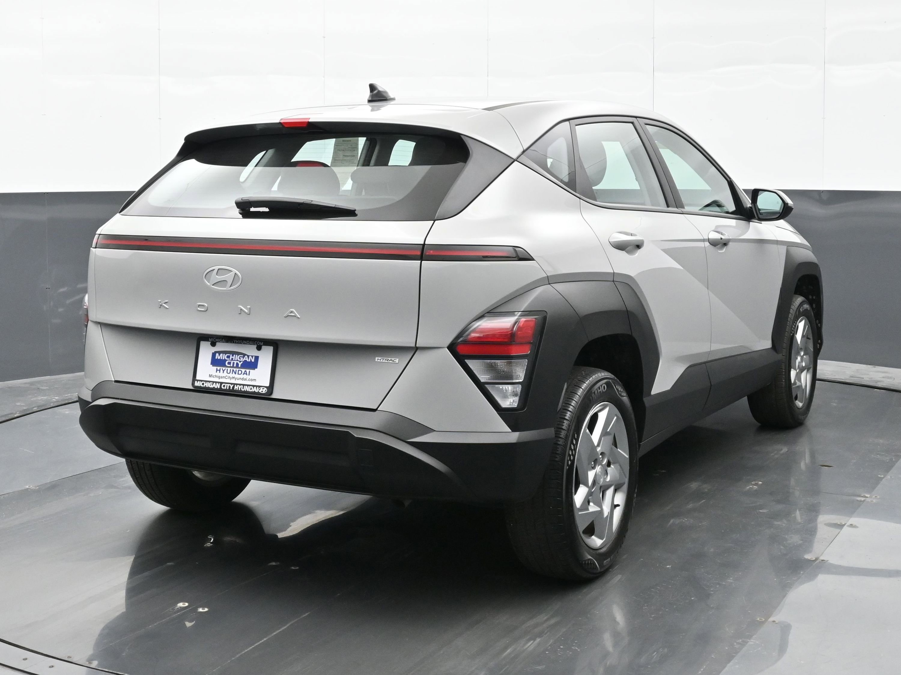 Certified 2024 Hyundai Kona SE AWD/4WD image 4