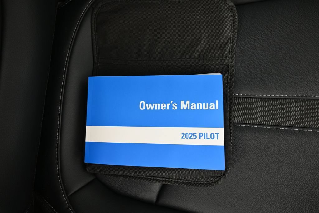 Certified 2025 Honda Pilot EX-L image 40