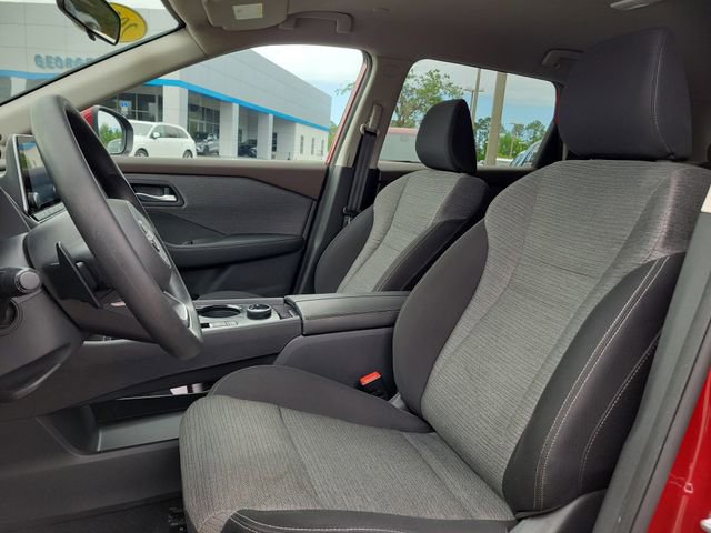 Used 2022 Nissan Rogue SV image 17