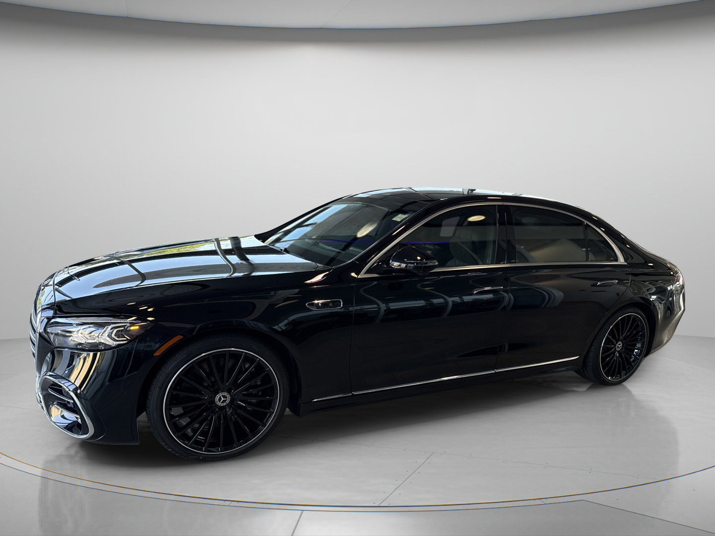 New 2027 Mercedes-Benz S 580 4MATIC Sedan image 2