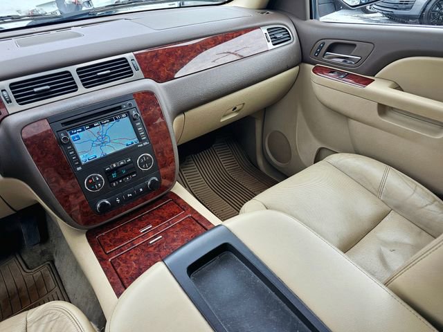Used 2010 Chevrolet Suburban LTZ image 34