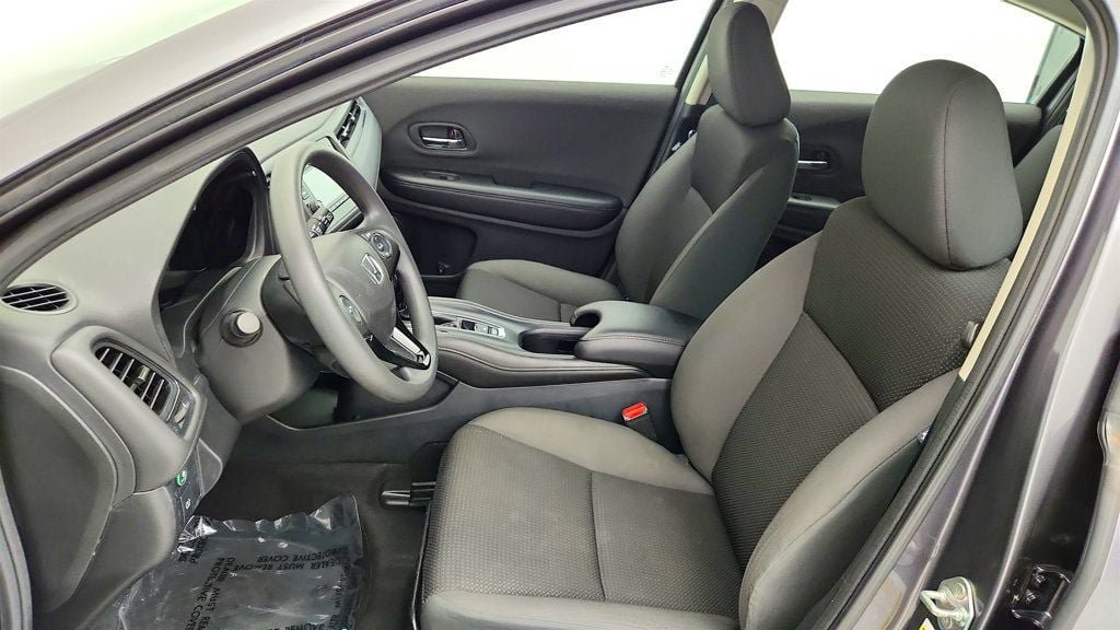 Used 2019 Honda HR-V LX image 18
