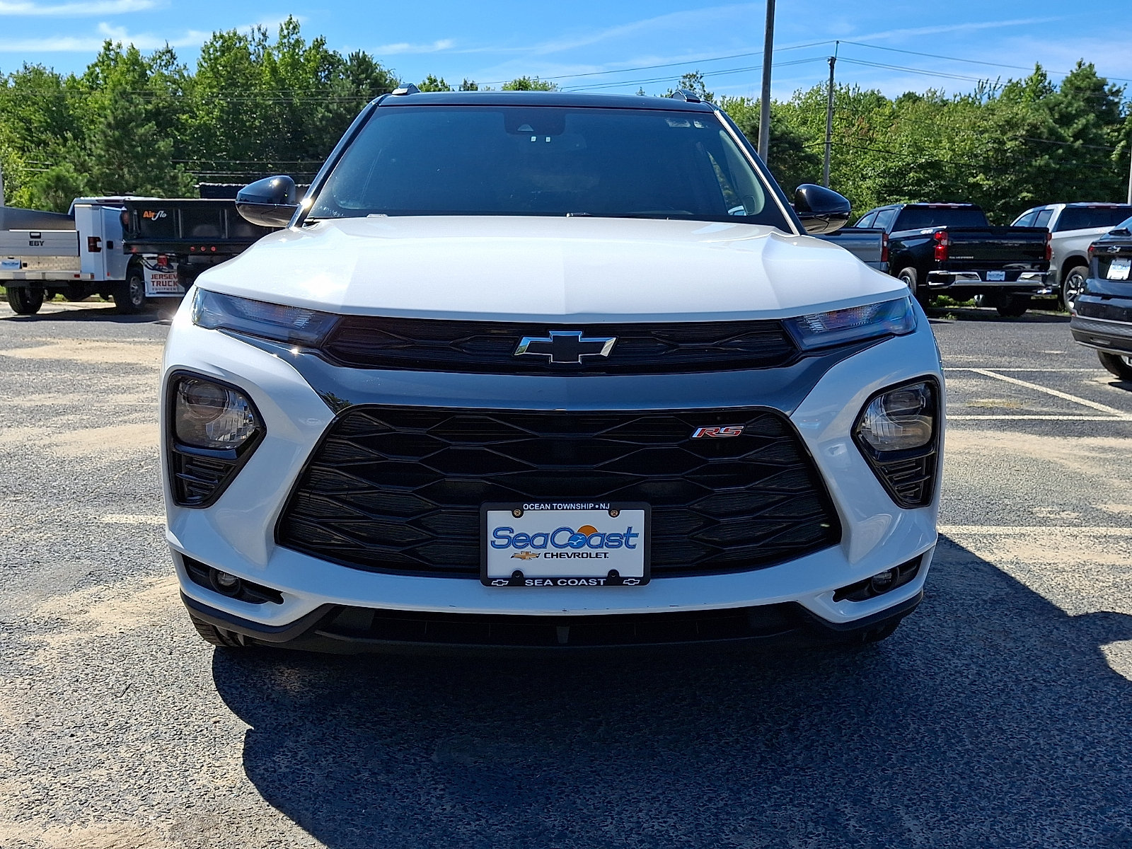 Used 2023 Chevrolet TrailBlazer RS w/ Convenience Package AWD/4WD image 2