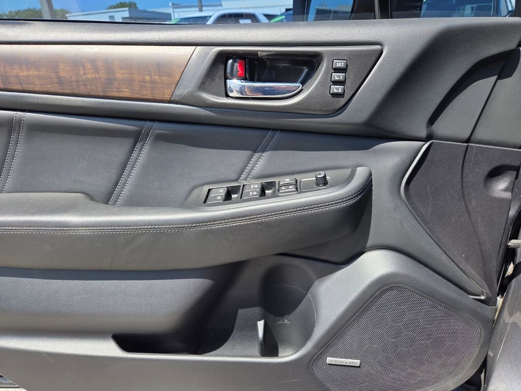 Used 2018 Subaru Outback 2.5i Limited AWD/4WD image 22