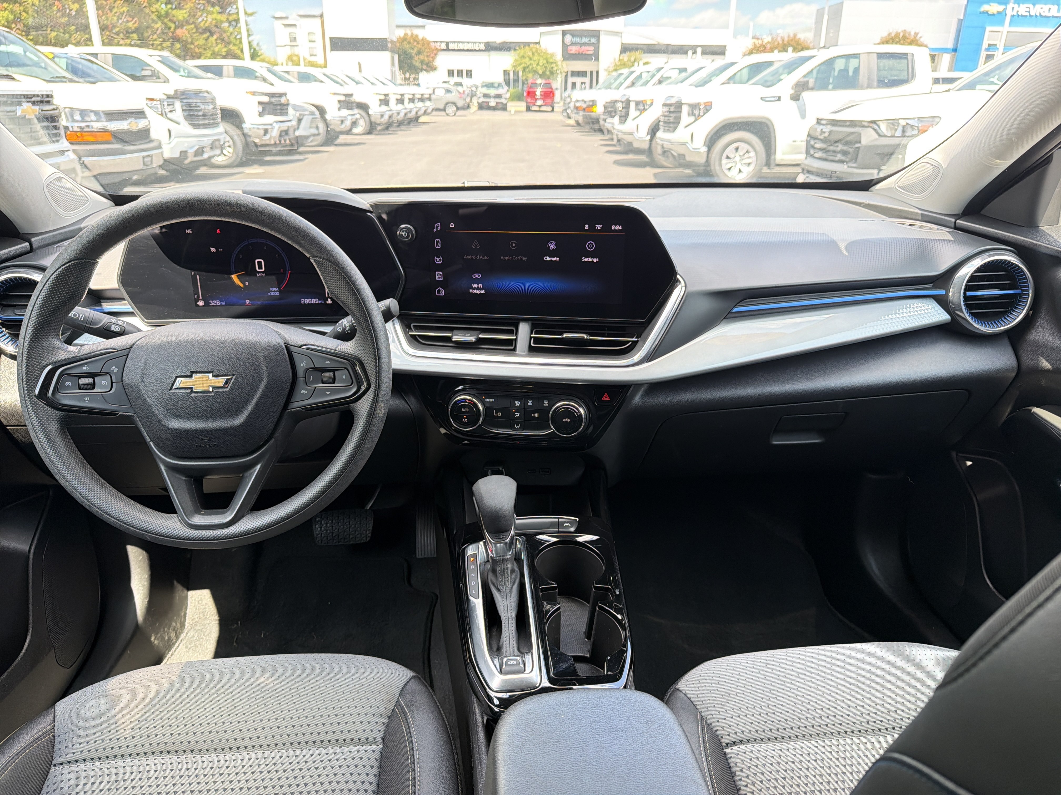 Used 2025 Chevrolet Trax LT FWD image 30