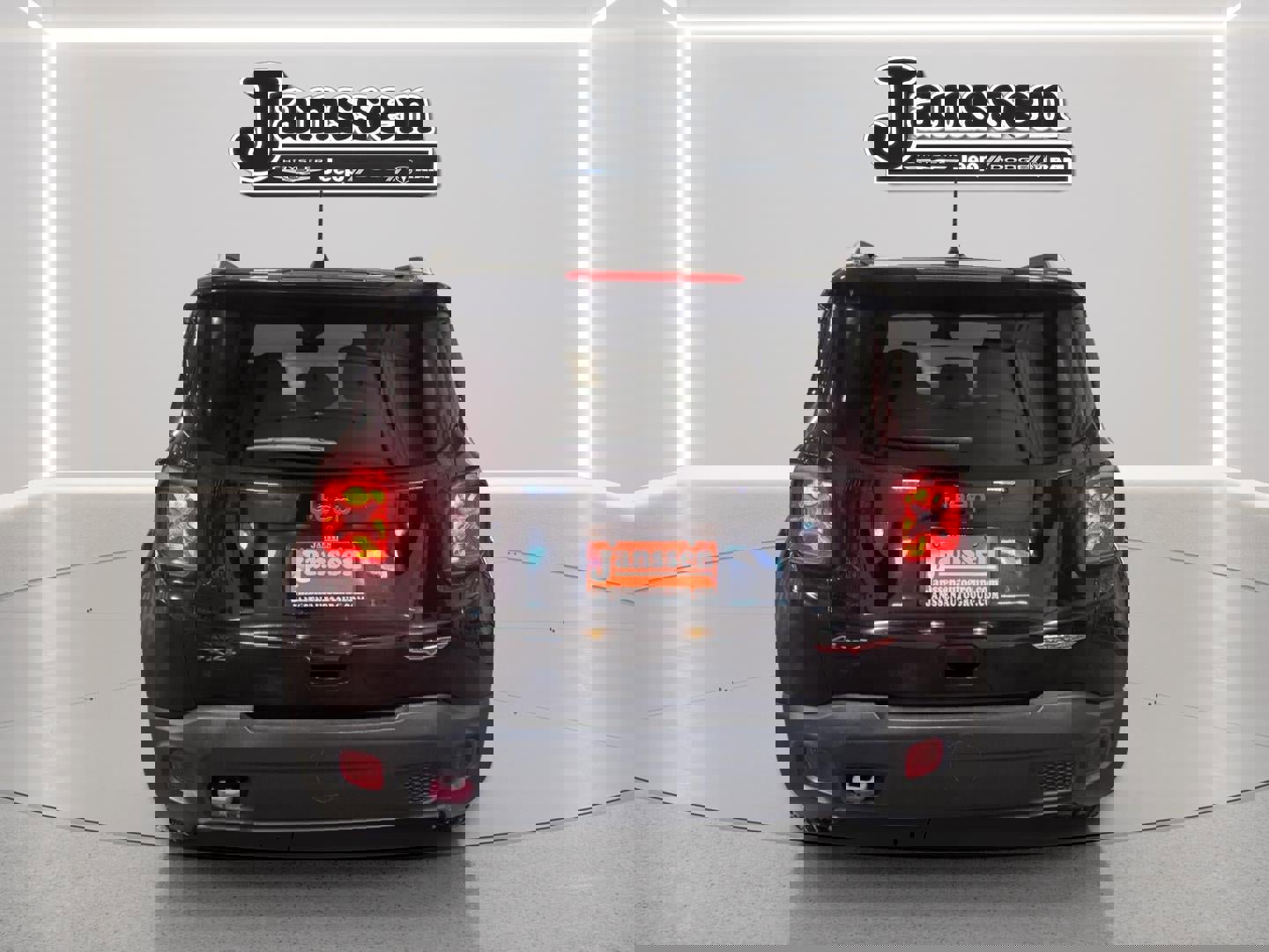 Used 2019 Jeep Renegade Trailhawk image 4