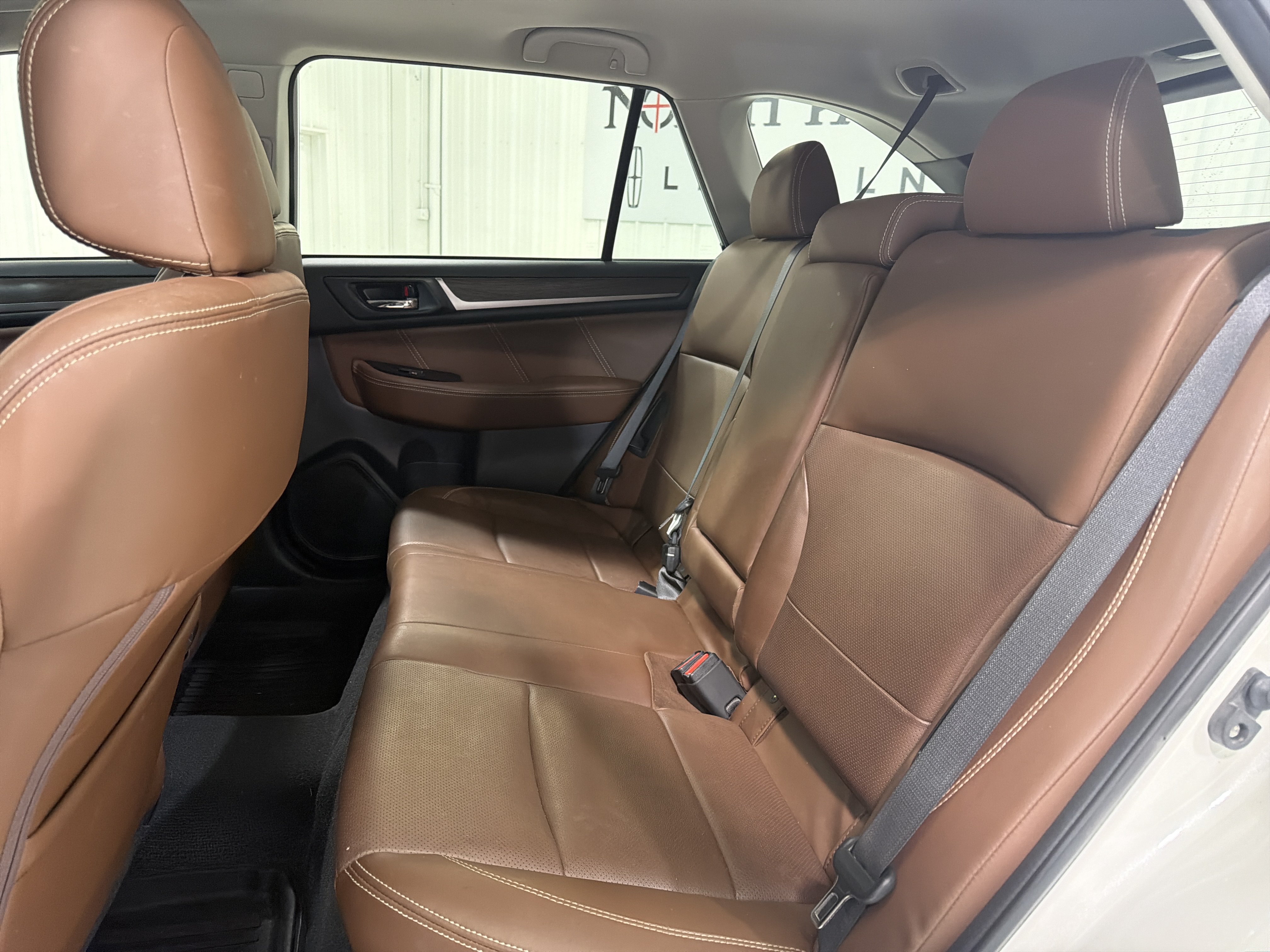 Used 2019 Subaru Outback 2.5i Touring AWD/4WD image 10