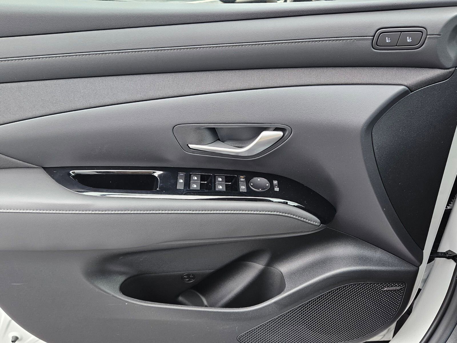 New 2026 Hyundai Tucson Limited image 28