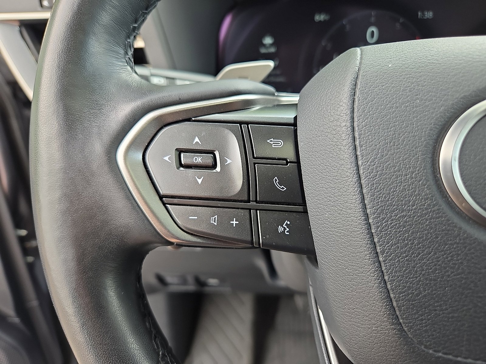 Used 2024 Lexus GX 550 w/ Accessory Package (2T) AWD/4WD image 22