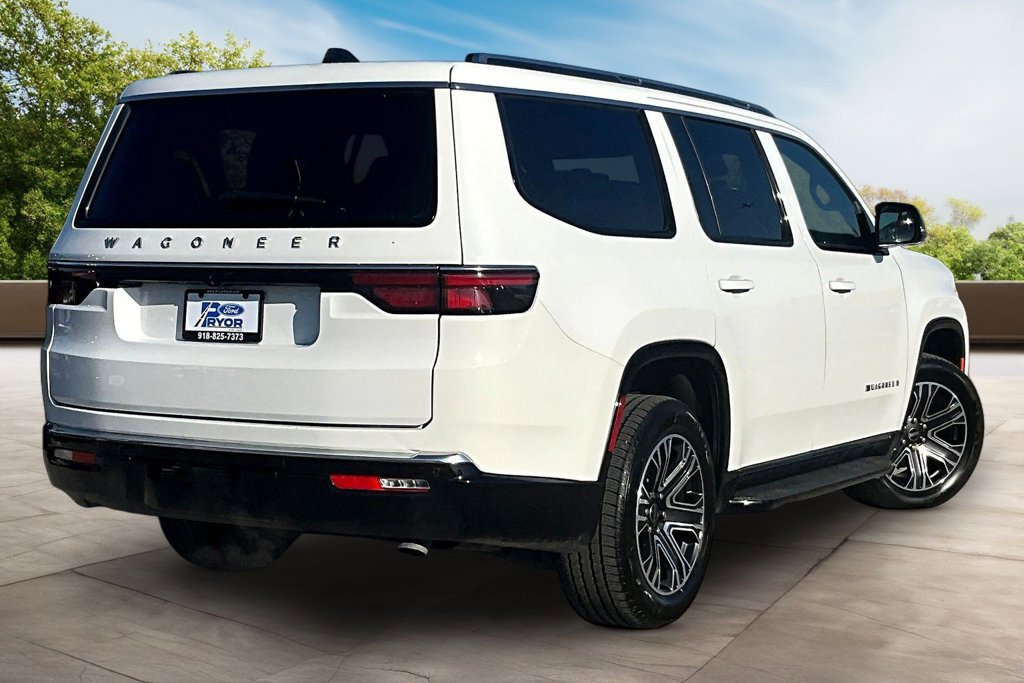 Used 2025 Jeep Wagoneer Series II AWD/4WD image 2