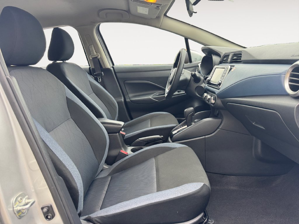 Used 2025 Nissan Versa SV FWD image 15