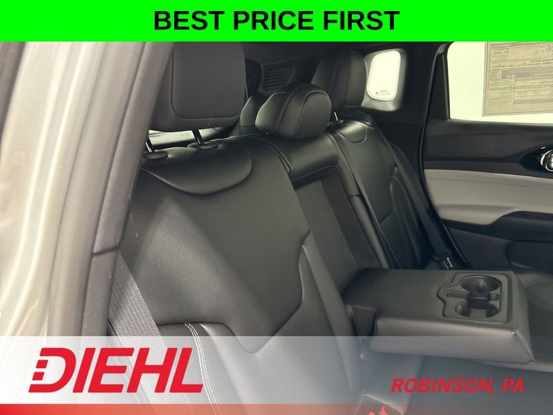 New 2026 Jeep Compass Limited image 12