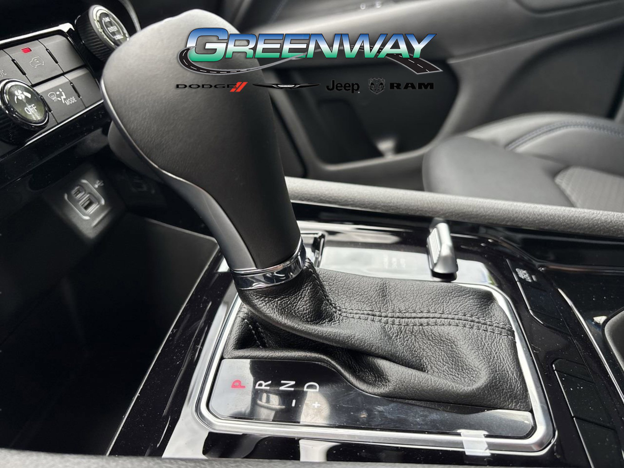 New 2026 Jeep Compass Latitude image 22